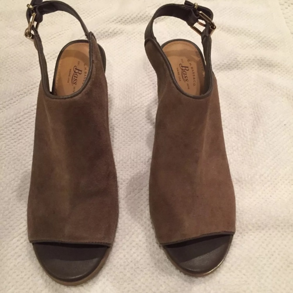 tan heels